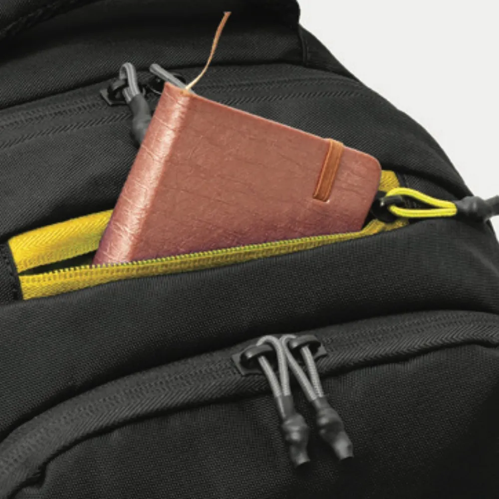 Карман быстрого доступа — выручает, когда на счету каждая секунда