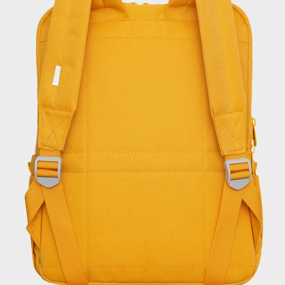 Укрепленная мягкая спинка — максимальная легкость